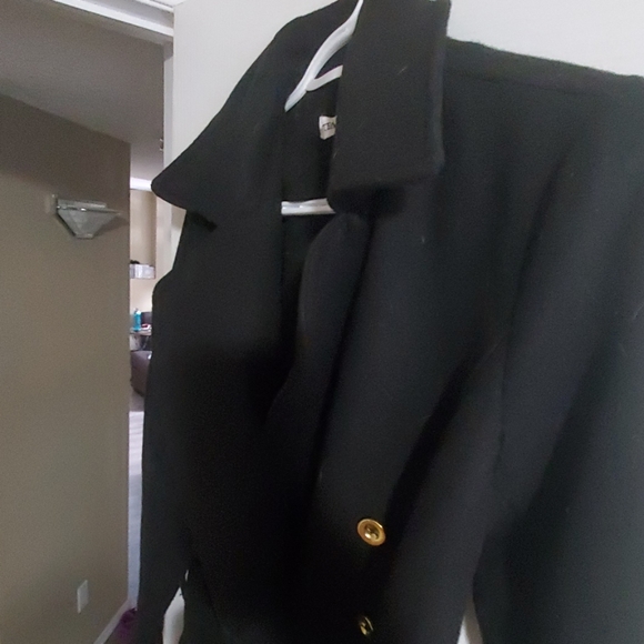 Coat - Picture 4 of 5